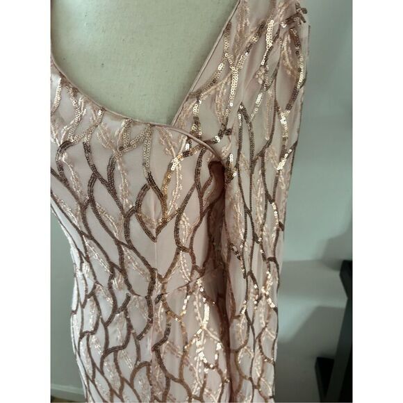 Lulus pink long sleeve sparkley fancy dress size large - Picture 3 of 6